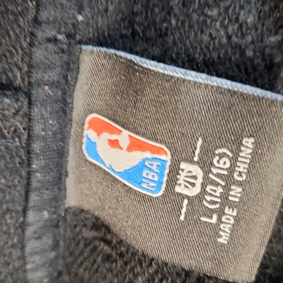 NBA Boston Celtics Basketball Boys sz L (14/16) short sleeve Sweatshirt w/hoodie - Picture 6 of 6